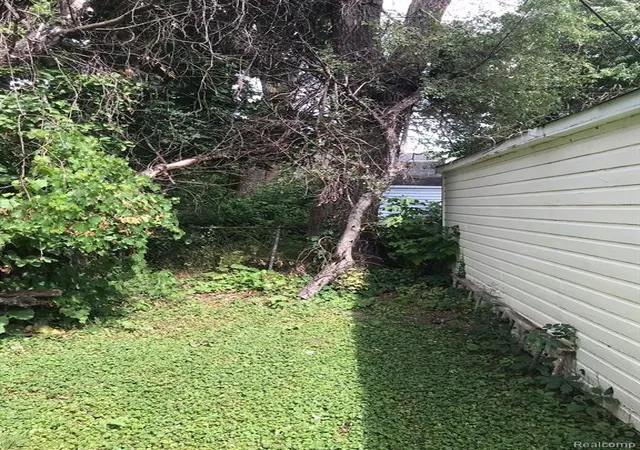 4th image of 13510 Stahelin Ave, Detroit, MI 48223 | MLS# 60996342