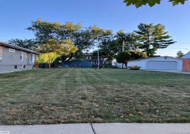 Photo 1 of Land for sale at 1137 Larkmoor, Berkley, MI 48072 | MLS# 61000525 | Listing updated on 2026-08-31