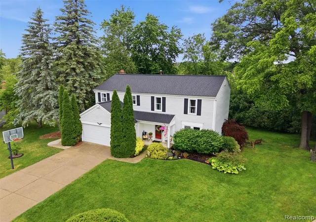 Homes for sale in Lake Orion, MI | 2600 Millcrest Ct, Lake Orion, MI 48360 | MLS# 61003149