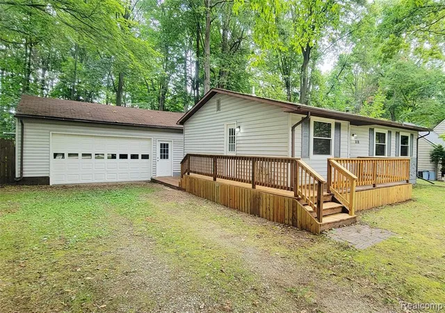 Photo 2 of Sale Pending at 5176 Winchester Pass Rd, Lapeer, MI 48446 8037 | MLS# 61023680 | Listing updated on 2026-09-14