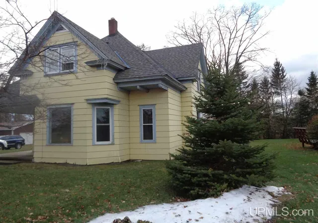 Homes for sale in Ontonagon, MI | 324 Greenland Rd, Ontonagon, MI 49953 | MLS# 50209130