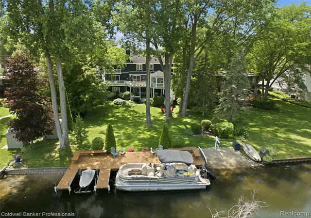 Homes for sale in Commerce Township, MI | 3410 Benstein Rd, Commerce Township, MI 48382 | MLS# 61008980