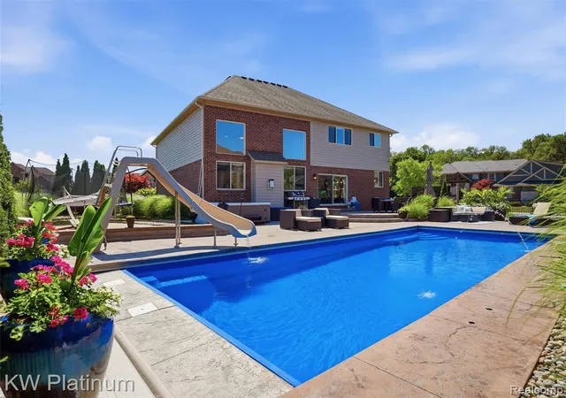 Photo 4 of Single family home for sale at 19275 Elkhound Dr, Macomb, MI 48044 | MLS# 61017915 | Listing updated on 2026-08-30