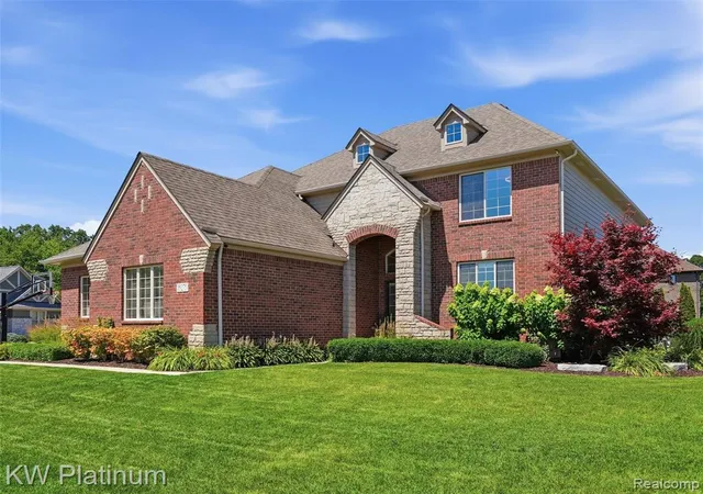 Photo 5 of Single family home for sale at 19275 Elkhound Dr, Macomb, MI 48044 | MLS# 61017915 | Listing updated on 2026-08-30