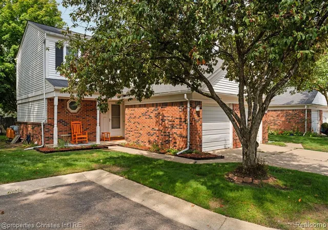 Photo 3 of Sale Pending at 7435 N Kingston Ct, Westland, MI 48185 5682 | MLS# 61023170 | Listing updated on 2026-09-05