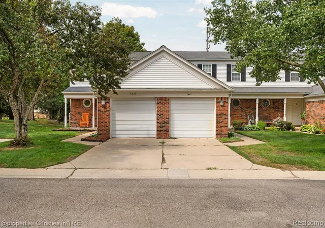 Listing Photo 4 - Condo for sale in building located at 7435 N Kingston Ct, Westland, MI 48185 5682