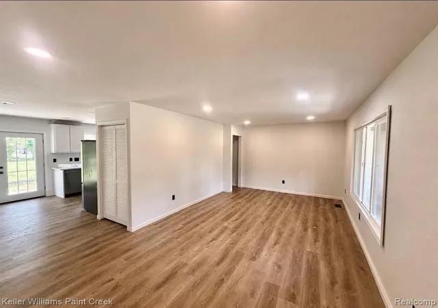 4th image of 5143 Todd St, Grand Blanc, MI 48439 | MLS# 61006151