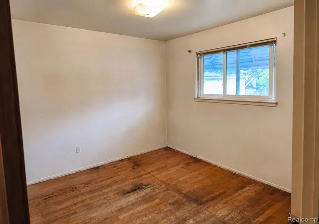 Photo 4 of Sale Pending at 4013 Fordline Rd, Lincoln Park, MI 48146 3707 | MLS# 61024107 | Listing updated on 2026-08-26