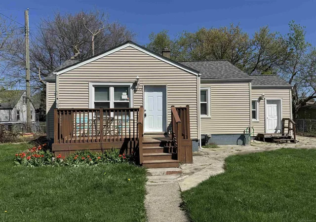 Homes for sale in Warren, MI | 8275 Essex St, Warren, MI 48089 | MLS# 50204650