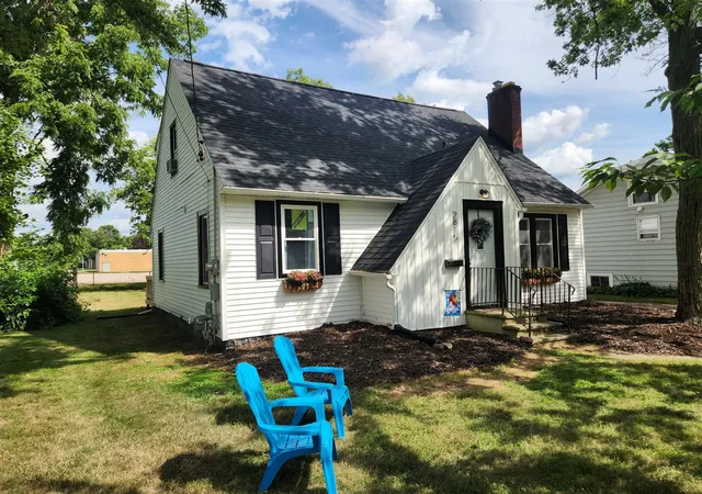 Photo 2 of Sale Pending at 2815 Whittier Dr, Kalamazoo, MI 49001 | MLS# 70553173 | Listing updated on 2026-09-05