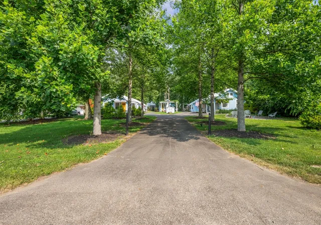Photo 2 of Single family home for sale at 5358 Paw Lake Rd, Coloma, MI 49038 | MLS# 70548209 | Listing updated on 2026-09-11