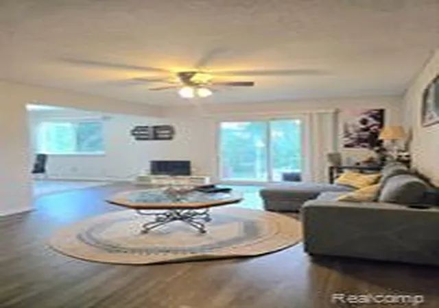 Homes for sale in Waterford, MI | 5251 Highland Rd #214, Waterford, MI 48327 | MLS# 61009024