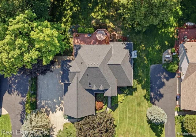 3rd image of 472 Timbermill Ln, Howell, MI 48843 7009 | MLS# 61009800