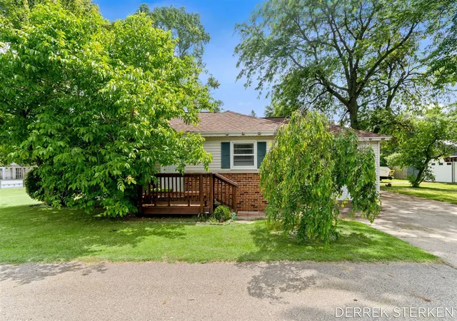 Homes for sale in Zeeland, MI | 205 N Franklin St, Zeeland, MI 49464 | MLS# 70543981