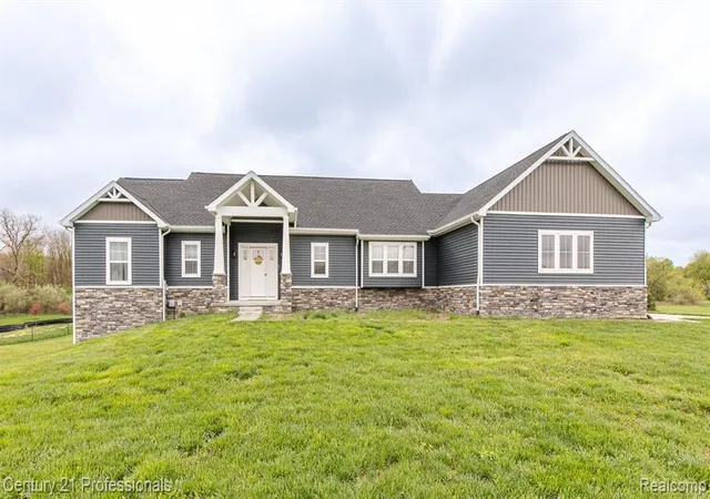 2nd image of 4914 Toratola Ln, Howell, MI 48843 7977 | MLS# 60988491