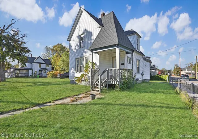 Photo 2 of Single family home for sale at 75 Mathews St, Pontiac, MI 48342 | MLS# 60947033 | Listing updated on 2026-06-15