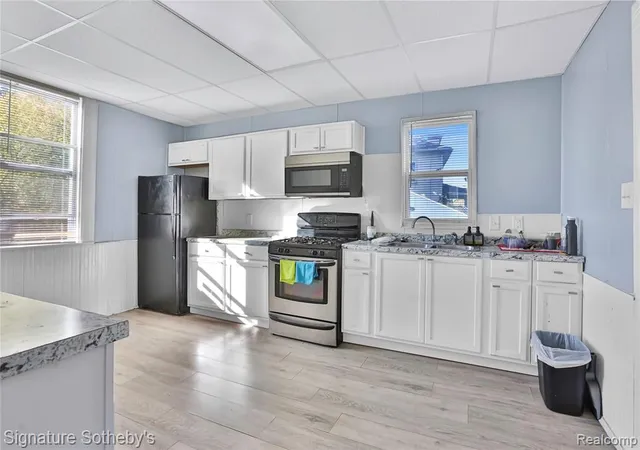 Photo 4 of Single family home for sale at 75 Mathews St, Pontiac, MI 48342 | MLS# 60947033 | Listing updated on 2026-06-15