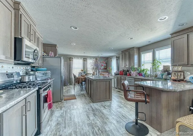 Photo 3 of Manufactured home for sale at 10729 Edwards Ln, Belleville, MI 48111 | MLS# 61012608 | Listing updated on 2026-07-27