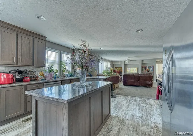 Photo 3 of Manufactured home for sale at 10729 Edwards Ln, Belleville, MI 48111 | MLS# 61012608 | Listing updated on 2026-07-27