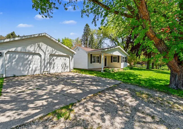 Homes for sale in Ionia, MI | 3480 Sayles Rd, Ionia, MI 48846 | MLS# 70531586