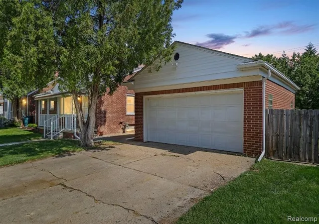 Homes for sale in Lincoln Park, MI | 1848 Philomene Blvd, Lincoln Park, MI 48146 | MLS# 60998122