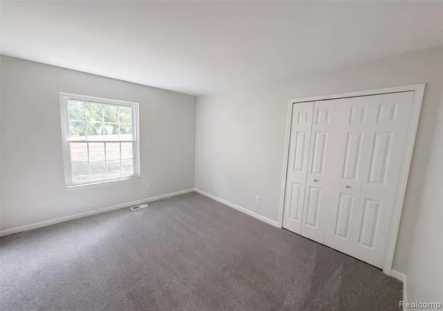 Photo 4 of Single family home for sale at 3211 24 Mile Rd, Shelby Township, MI 48316 | MLS# 61017929 | Listing updated on 2026-08-20