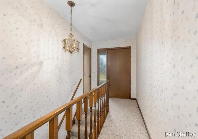 Photo 2 of Sale Pending at 2121 Dewberry Dr, Grand Rapids, MI 49505 | MLS# 70552235 | Listing updated on 2026-08-26