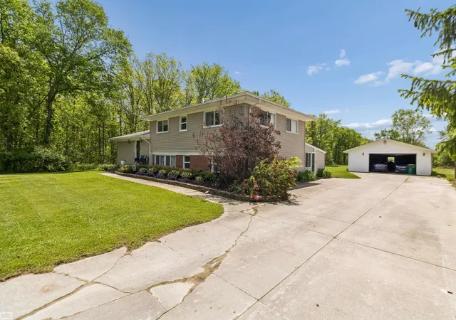 Homes for sale in Lenox, MI | 28444 29 Mile Rd, Lenox, MI 48048 | MLS# 50209255