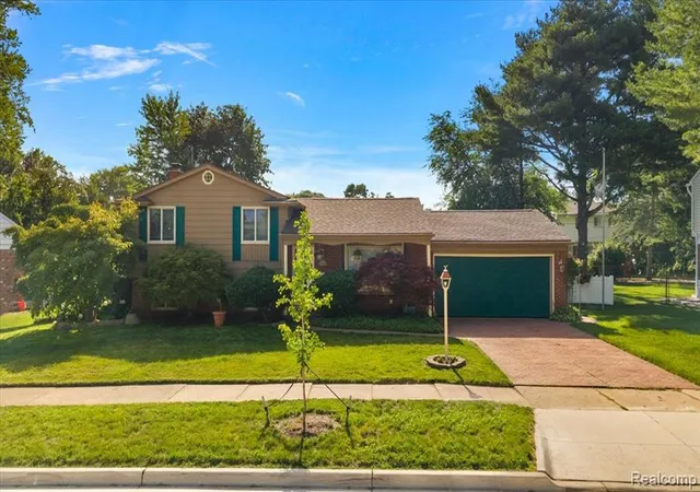 Homes for sale in Livonia, MI | 15433 Richfield St, Livonia, MI 48154 | MLS# 61006642