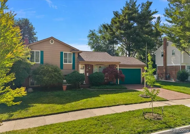 Homes for sale in Livonia, MI | 15433 Richfield St, Livonia, MI 48154 | MLS# 61006642