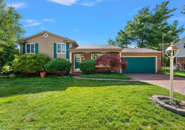 Homes for sale in Livonia, MI | 15433 Richfield St, Livonia, MI 48154 | MLS# 61006642