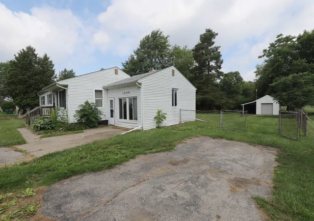 Homes for sale in Flushing, MI | 1409 Coutant St, Flushing, MI 48433 | MLS# 50213582