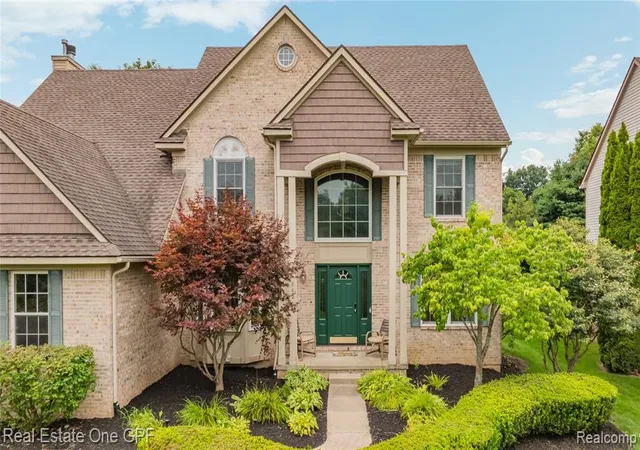 2nd image of 8922 Redstone Dr, Pinckney, MI 48169 | MLS# 61020664