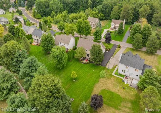 4th image of 8922 Redstone Dr, Pinckney, MI 48169 | MLS# 61020664