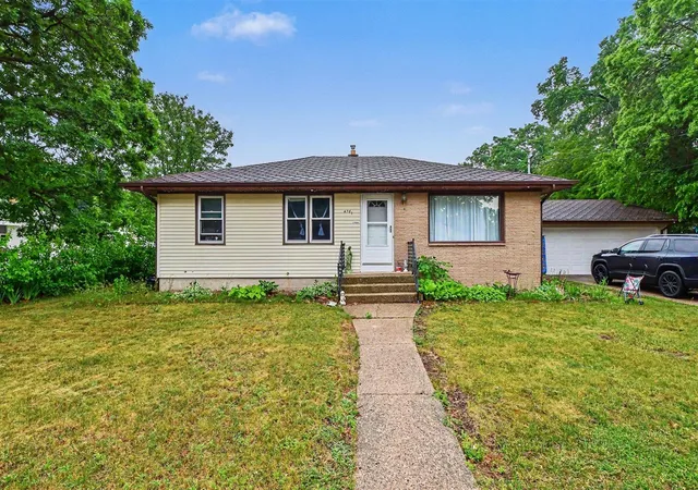 Homes for sale in Kentwood, MI | 4761 Grantwood Ave, Kentwood, MI 49508 | MLS# 70537622