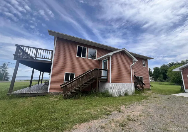Photo 3 of Single family home for sale at 931 Bayshore Rd, Lanse, MI 49946 | MLS# 50198130 | Listing updated on 2026-03-19