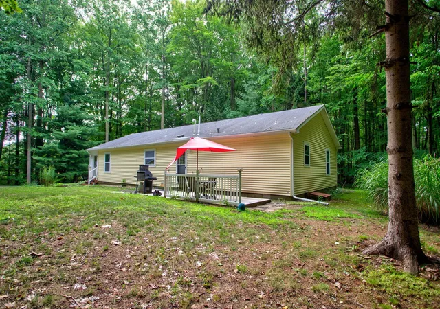 Photo 4 of Sale Pending at 18 72nd Street, South Haven, MI 49090 | MLS# 70552397 | Listing updated on 2026-08-27