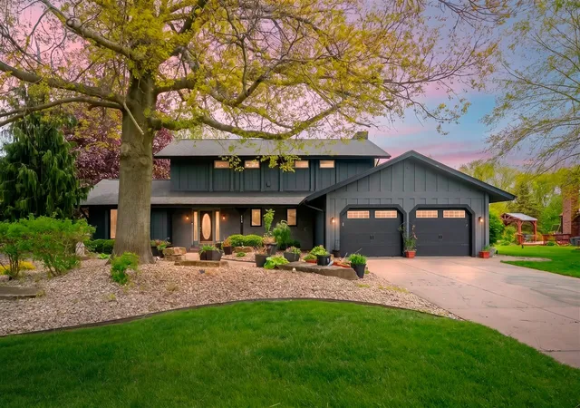 1st image of 113 Whisperwood Ln, Battle Creek, MI 49015 | MLS# 70530829