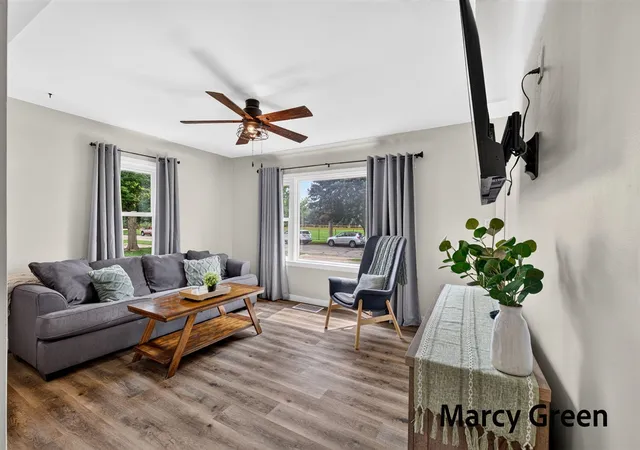 Photo 3 of Sale Pending at 1519 Grant Ave, Grand Haven, MI 49417 | MLS# 70552915 | Listing updated on 2026-08-20