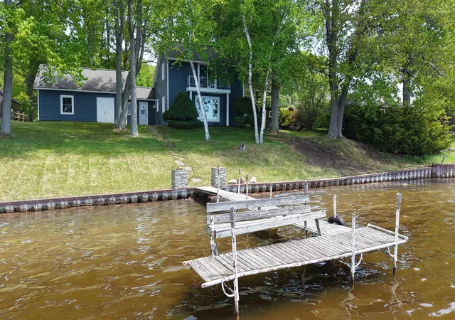 Homes for sale in Sanford, MI | 2669 N Lakeview Dr, Sanford, MI 48657 | MLS# 50209327