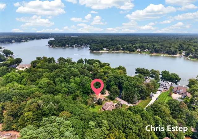Photo 2 of Sale Pending at 18127 Lovell Rd, Spring Lake, MI 49456 | MLS# 70551277 | Listing updated on 2026-09-04