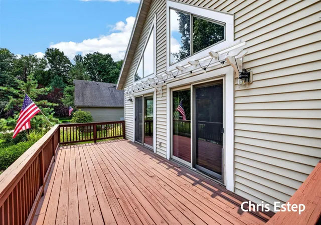 Photo 4 of Sale Pending at 18127 Lovell Rd, Spring Lake, MI 49456 | MLS# 70551277 | Listing updated on 2026-09-04