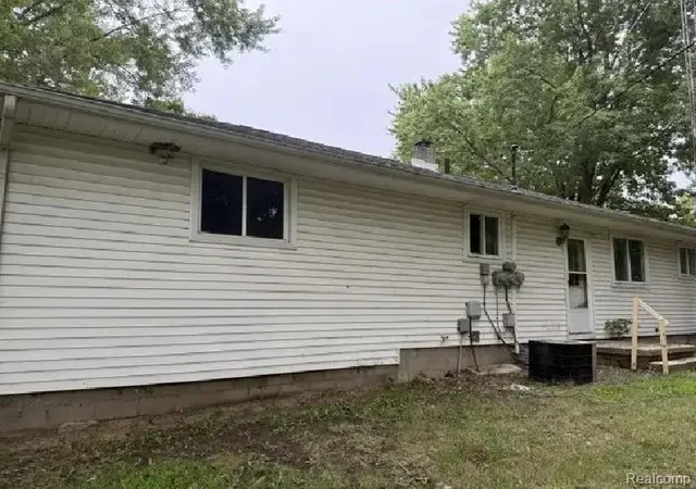 Photo 2 of Sale Pending at 5407 Oak Grove Rd, Howell, MI 48855 9296 | MLS# 61025122 | Listing updated on 2026-09-11
