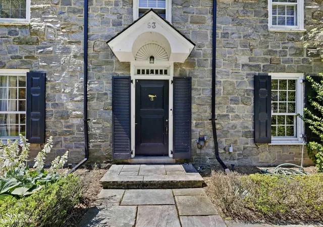2nd image of 93 Merriweather Rd, Grosse Pointe Farms, MI 48236 | MLS# 50208186
