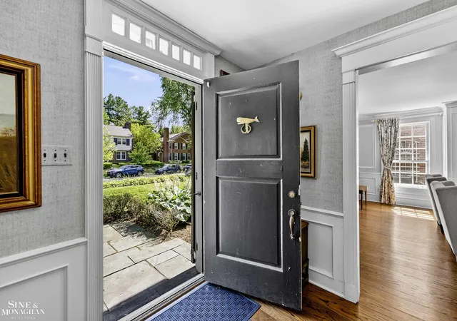 3rd image of 93 Merriweather Rd, Grosse Pointe Farms, MI 48236 | MLS# 50208186