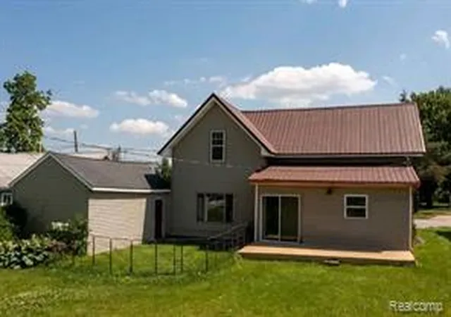 Homes for sale in Brown City, MI | 4026 Main St, Brown City, MI 48416 | MLS# 61009896