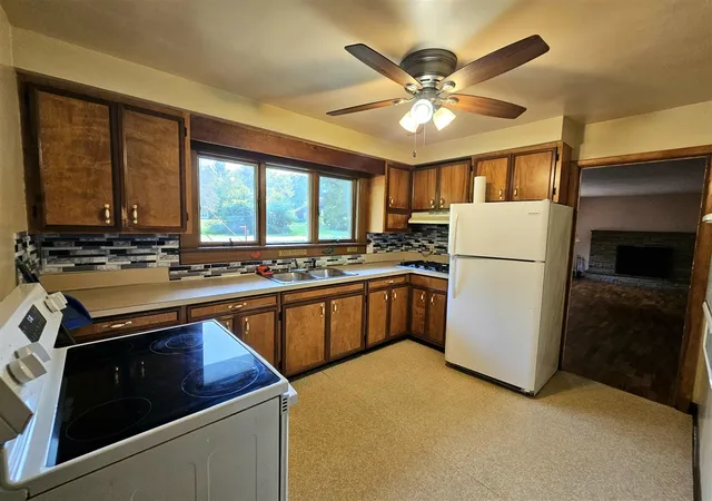 Photo 3 of Sale Pending at 28491 C Dr, Albion, MI 49224 | MLS# 70550464 | Listing updated on 2026-08-10