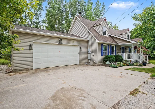 Photo 34 of Single family home for sale at 1632 E Miller Rd, Midland, MI 48640 | MLS# 50220018 | Listing updated on 2026-09-09
