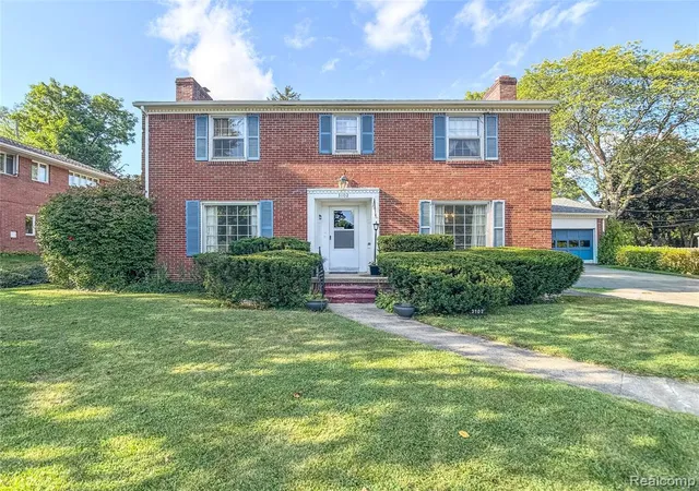 Photo 2 of Single family home for sale at 3102 Westwood Pkwy, Flint, MI 48503 6802 | MLS# 61024905 | Listing updated on 2026-09-06