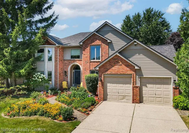 1st image of 3128 Charlwood Dr, Rochester Hills, MI 48306 | MLS# 61018497